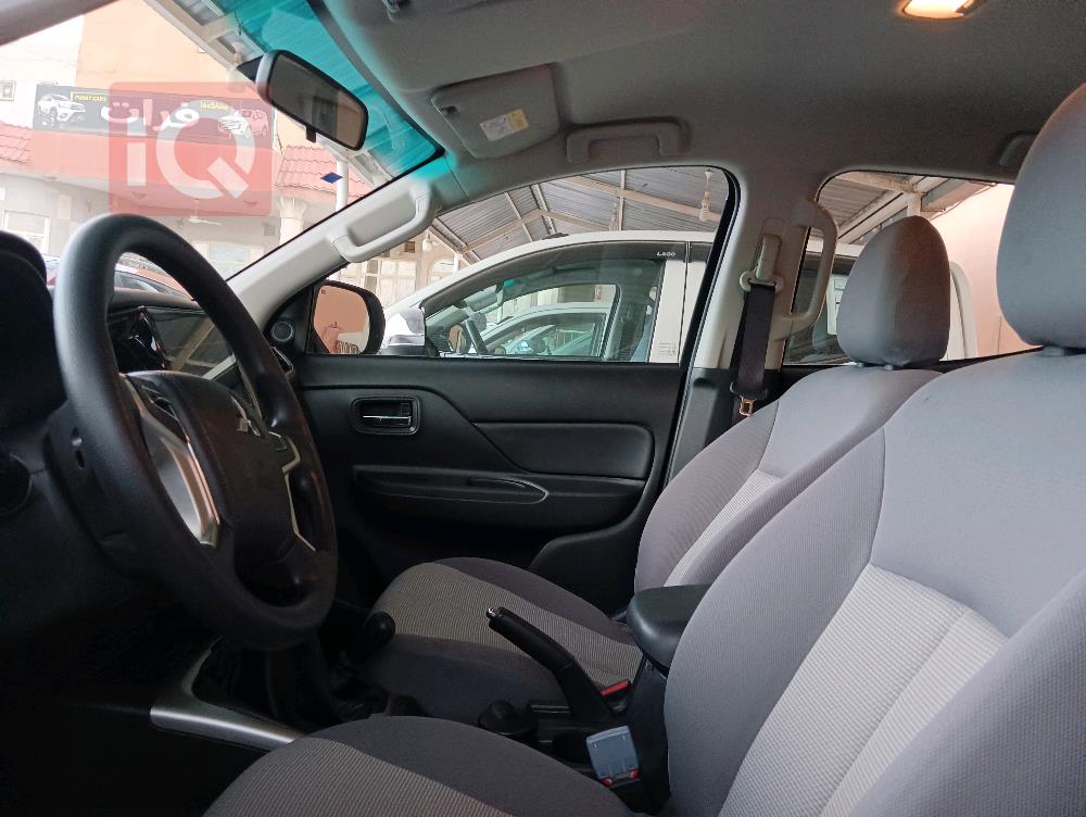 میتسوبیشی L200